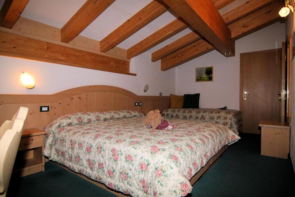 Dolomiti Appart&Rooms Варена Стая снимка